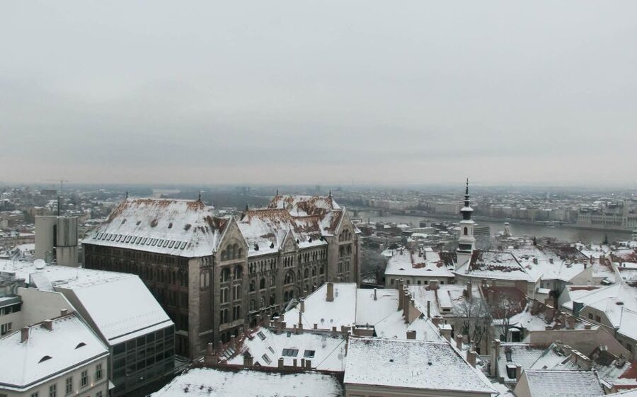 2 Hours Buda Castle Walking Tour - Walk with a Historian - Why the historian guide is the real value