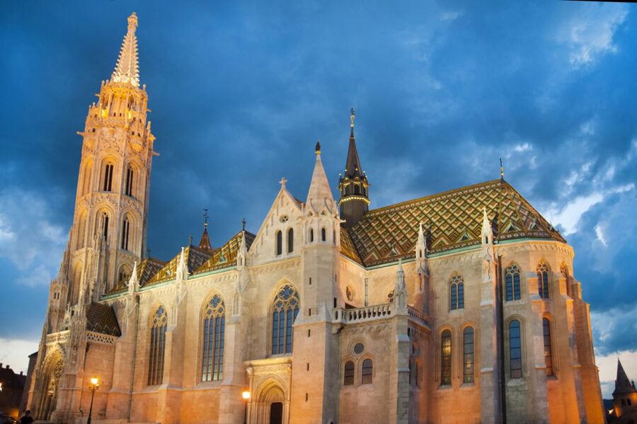 3-Hour Orientation Walking Tour of Buda and Pest - Who should book this tour, and who should consider a different option