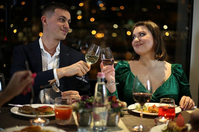 4 Course Dinner Cruise with Operetta, Folk Show and Welcome Drink - Cruise Route: Parliament, Bridges, and Hill Views in Night Lights