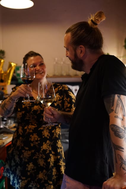 8-Tier Hungarian Wine Tasting in a Cozy Downtown Wine Bar - Key highlights worth showing up for
