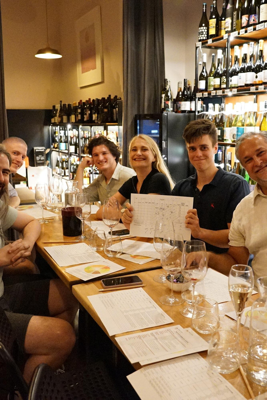 8-Tier Hungarian Wine Tasting in a Cozy Downtown Wine Bar - Bortodoor in Budapest: a cozy setting that makes wine feel human