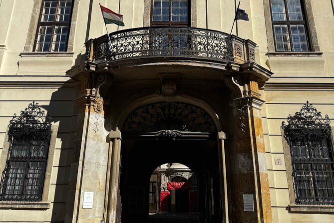 A Self-Guided Audio Tour of Budapest’s Castle District - Walking the Castle District stop by stop, from Jewish chapel to the National Gallery