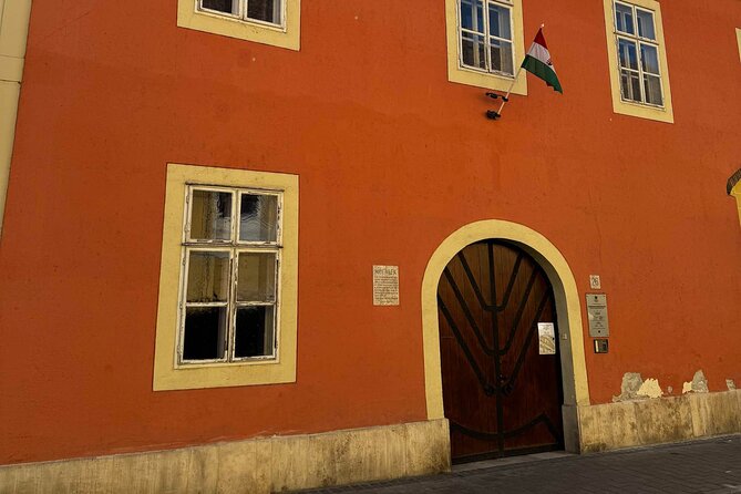A Self-Guided Audio Tour of Budapest’s Castle District - Practical timing tips for a better Castle District experience