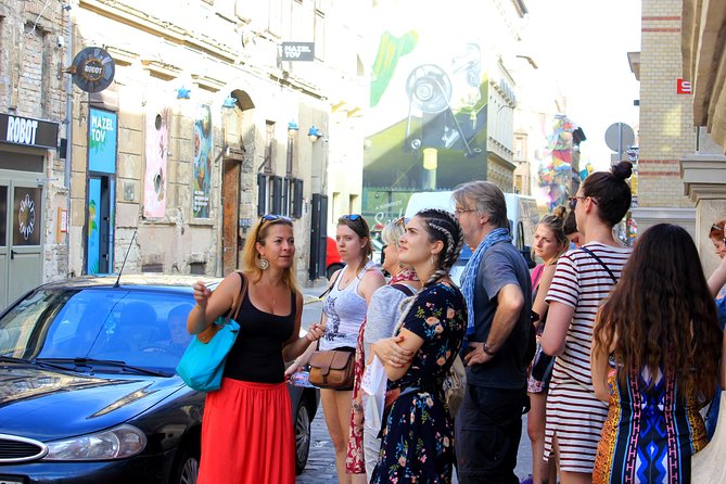 Alternative Budapest Walking Tour - Coffee, beer, and design shops: the practical break that keeps the tour flowing