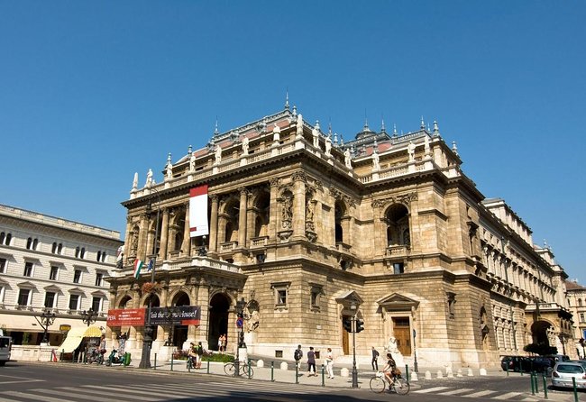 Architectural Budapest: Private Tour with a Local Expert - Key points before you go