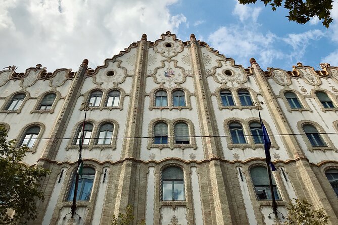 Art Nouveau Treasures of Budapest – Exclusive Private Tour - How the private format and public-transport mix works in real life