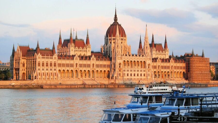 Best of Budapest: Private Walking Tour with a Local - How the 1 to 6 Hours Changes the Route
