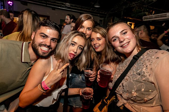 Bingo Bar Crawl - Group size up to 50: how to use it for meeting people