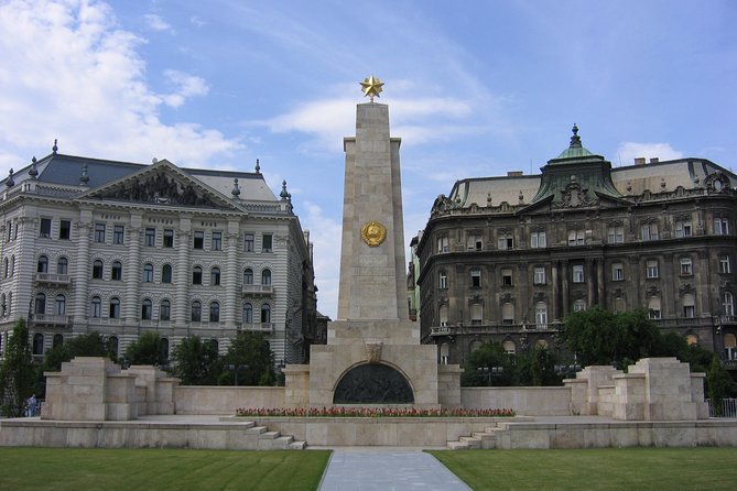 Born Under The Red Star - The History of Communism in Hungary - Private Tour - St. Stephen’s Basilica: a major landmark with possible extra ticketing
