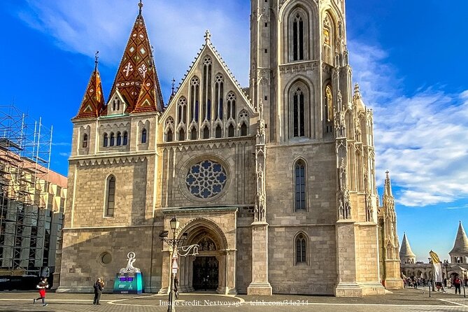 Buda Castle District: Private Tour including Gellért Hill - Where you start at Bécsikapu tér, and how the route moves