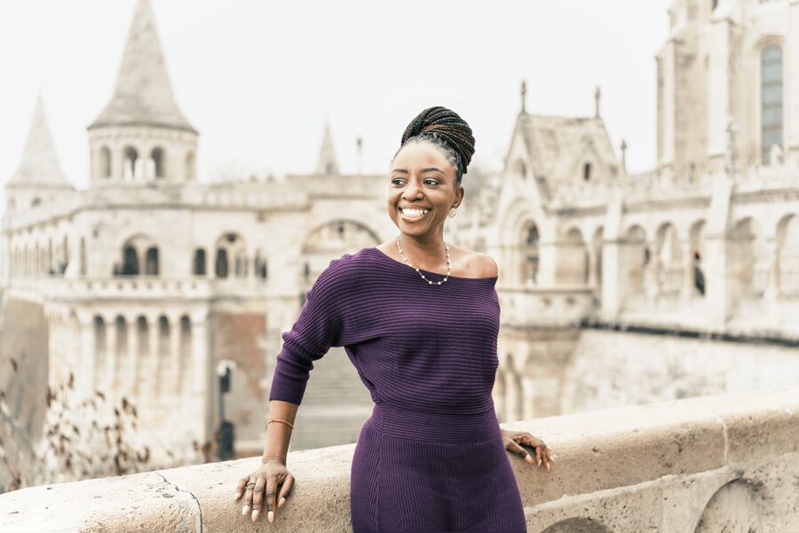 Buda Castle: Group photoshoot with a local guide - Who should book this Buda Castle photoshoot