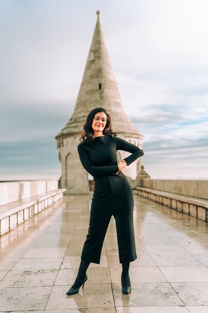 Buda Castle: Private photoshoot with a local guide - What the short, private format gets you