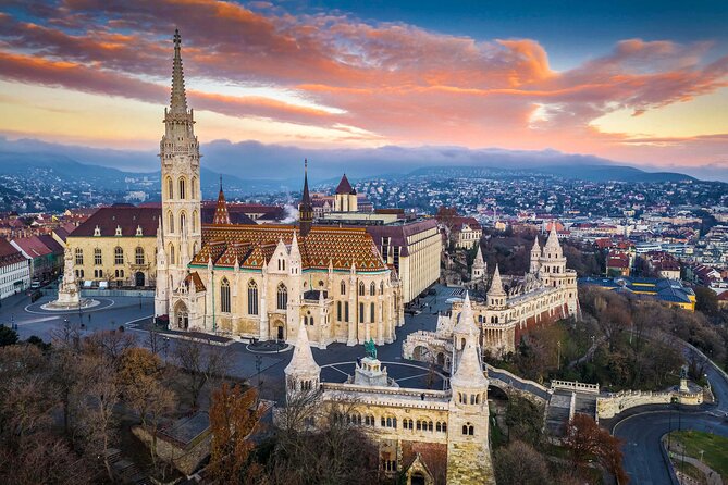 Buda Castle Walking Tour with Audioguide on Your Smartphone - The TouringBee Audio Guide App, Offline Maps, and Headphones