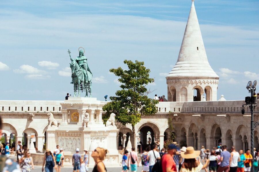 Budapest: 2-Hour Private Kick-Start Tour with a Local - What you should bring, and who should book it
