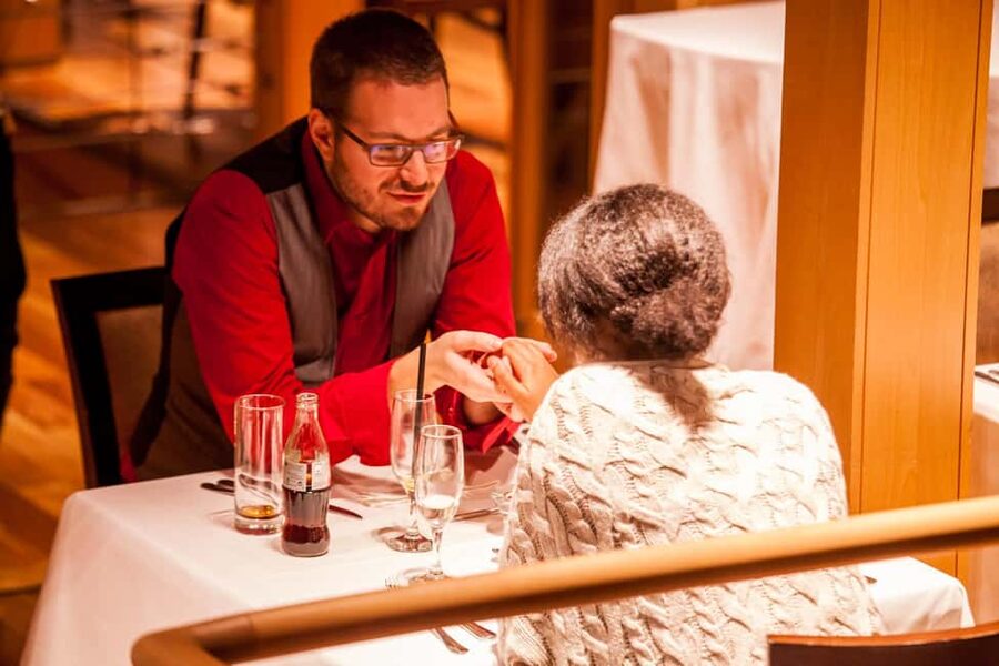 Budapest: 3-Course Dinner for 2 - stationary Boat Restaurant - Key highlights worth planning for