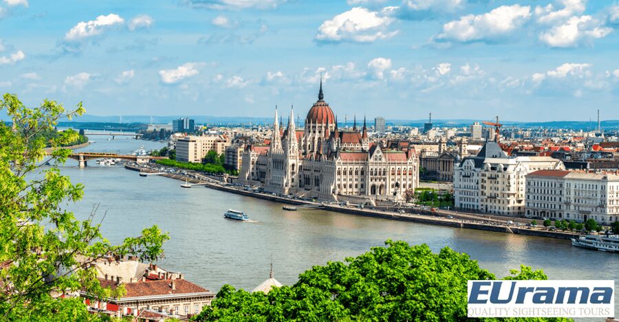 Budapest: 3-hour City Tour with Castle Walk + 1-hour Cruise - Entering Budapest by Air-Conditioned Bus, Not Map-Reading