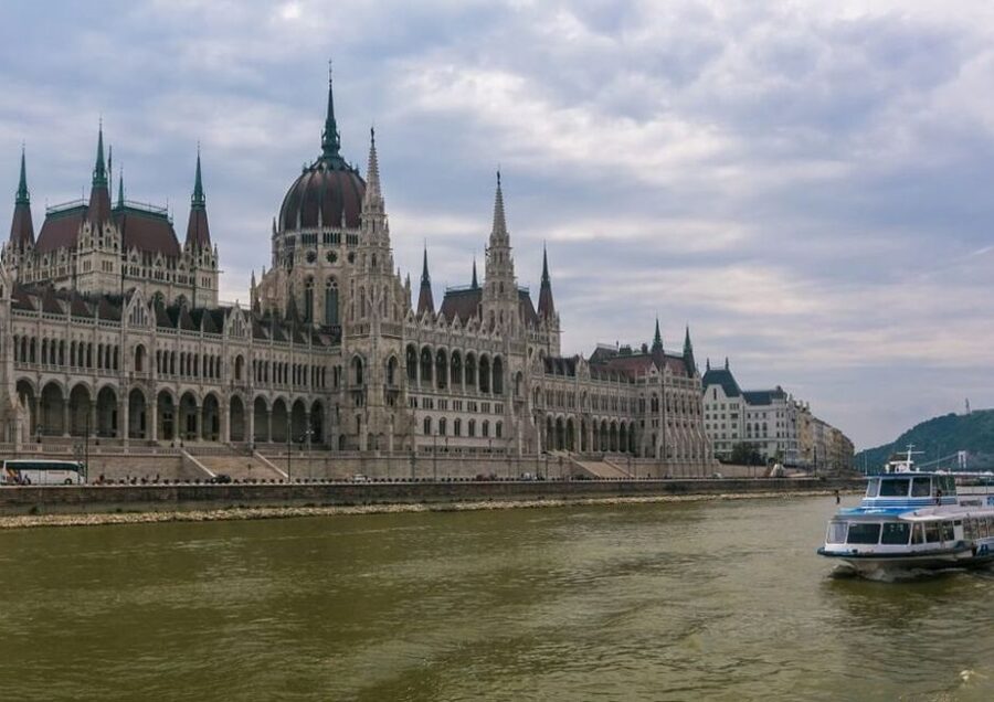 Budapest: 3-hour City Tour with Castle Walk + 1-hour Cruise - Price and Value: Is $60 Worth It?