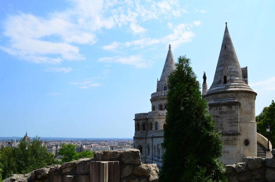 Budapest: 3-Hour Grand City Tour and Castle Walk - Back Toward Pest: Margaret, Elizabeth Bridges, Andrássy Avenue, and the Final Drop-Off
