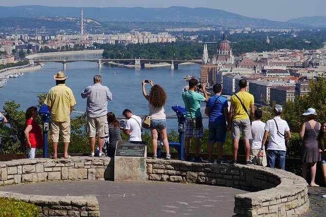 Budapest: 3-Hour Live-guided Bus Tour and 1-hour River Cruise - Danube River Cruise From MAHART Dock 6: How to Get the Most From 1 Hour