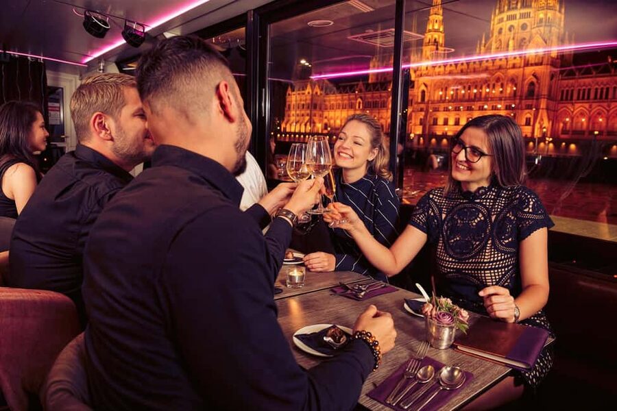 Budapest: 4-Course Dinner Cruise with Bar Piano - The 4-Course Dinner That Actually Fills You Up