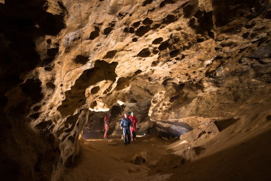 Budapest: Adventure Caving Tour with Guide - Key highlights you will feel fast