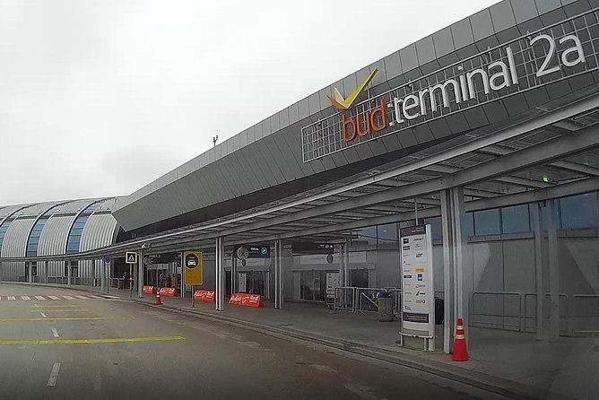 Budapest Airport Transfer - return (arrival & departure) with discount - Flight monitoring and waiting time: why it matters for real travel days