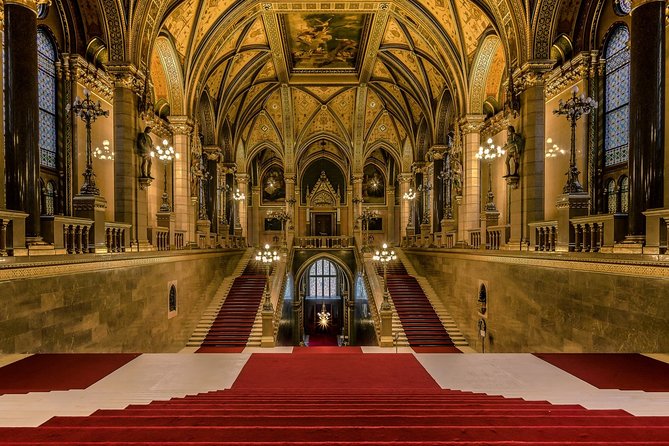 Budapest Airport Transfers: Budapest Airport BUD to Budapest City in Luxury Van - Budapest Airport to city in a luxury van, minus the hassle