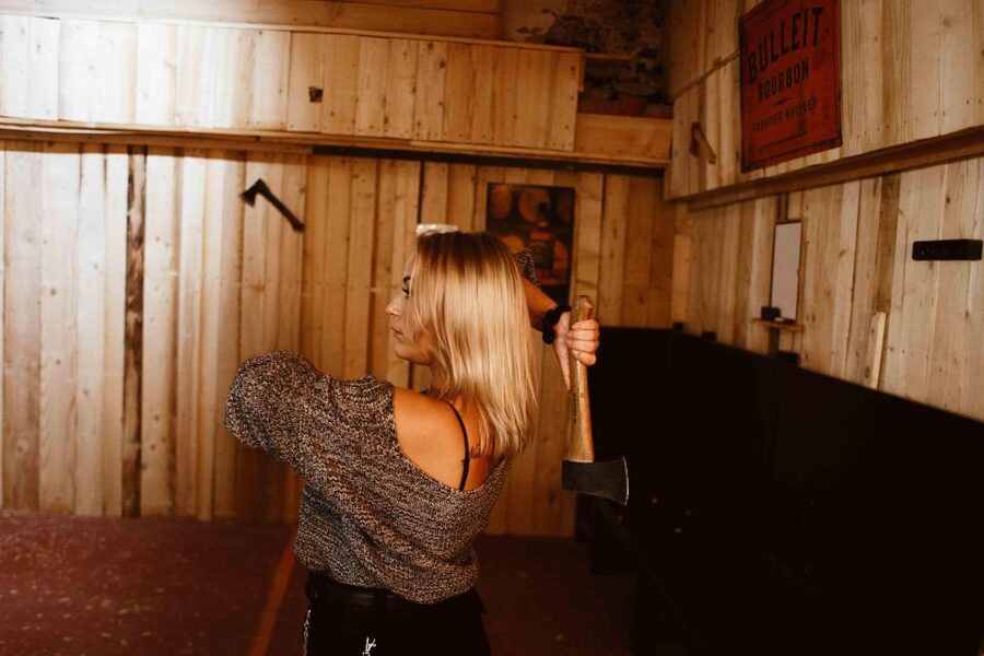 Budapest: Axe Throwing Experience - Who should book this axe throwing session in Budapest