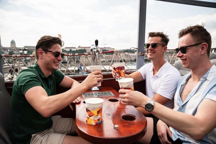 Budapest: BeerBus Sightseeing Tour with unlimited beer - Key highlights you will actually care about