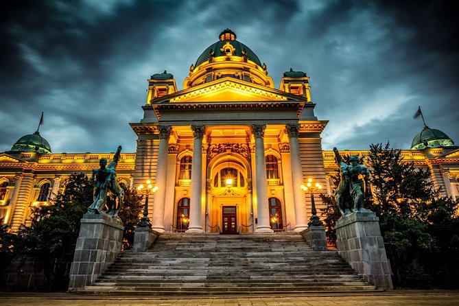 Budapest -Belgrade private transfer with a luxury van - Food timing when lunch is not included