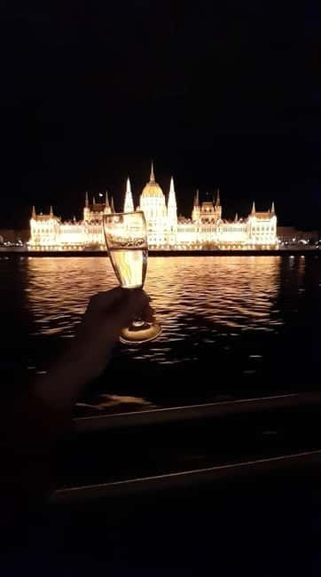 Budapest Boat Cruise with Personal Live Tour Guiding(+Drink) - Key highlights to look for