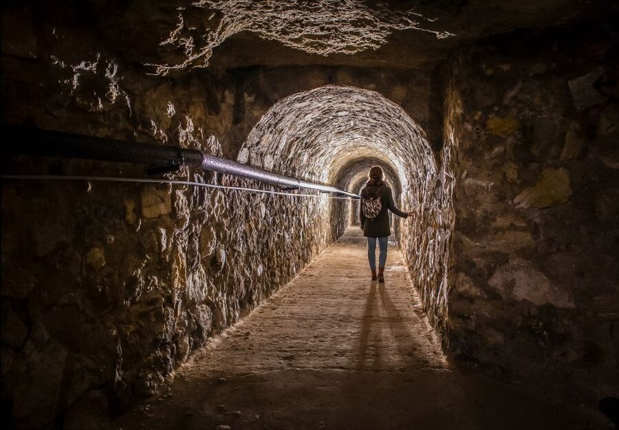 Budapest: Buda Castle Cave Tour - Entering The Buda Castle Cave Network Through Castle Hill