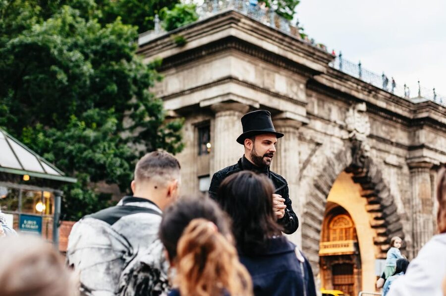 Budapest: Buda Castle District Vampires and Myths Night Tour - Stop by stop: from Zero Kilometre Stone to Buda Castle at night