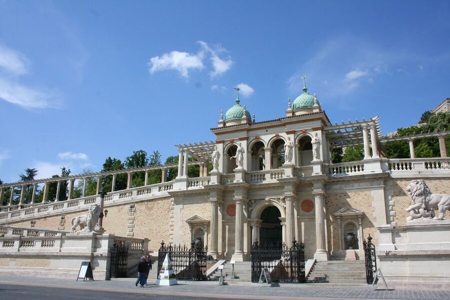 Budapest: Buda Castle Private Walking Tour - Castle District magic: walking the UNESCO site at street level