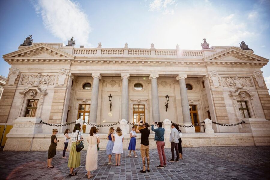 Budapest: Buda Castle Walk with Saint Stephen's Hall - Who should book (and who might not)