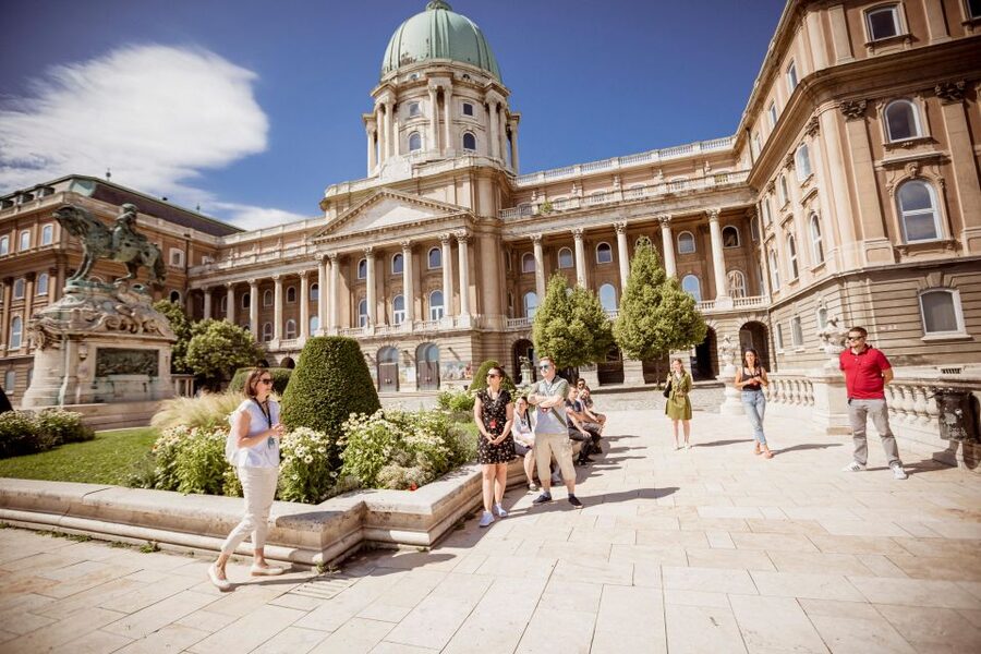 Budapest: Buda Castle Walk with Saint Stephen's Hall - St. Stephen’s Hall: the restored royal interior you came for
