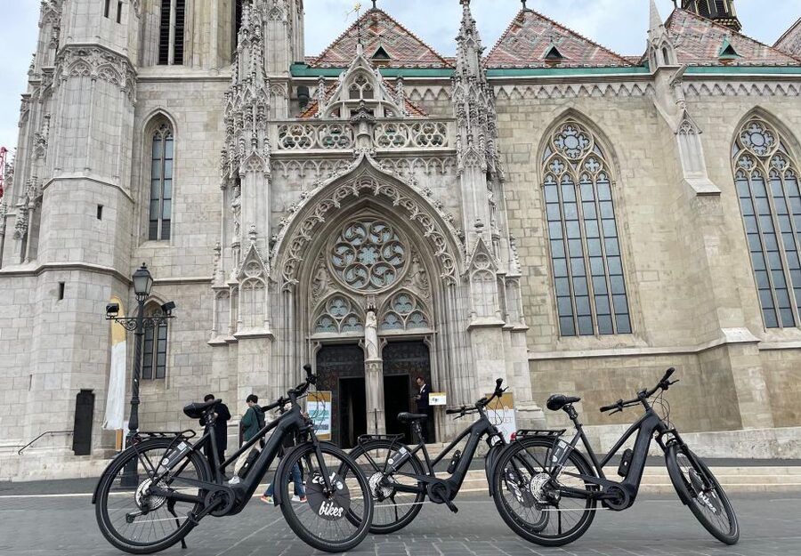 Budapest: Buda Hills 1/2-Day Private e-bike Adventure Tour - First roll out: where the tour starts and how it feels