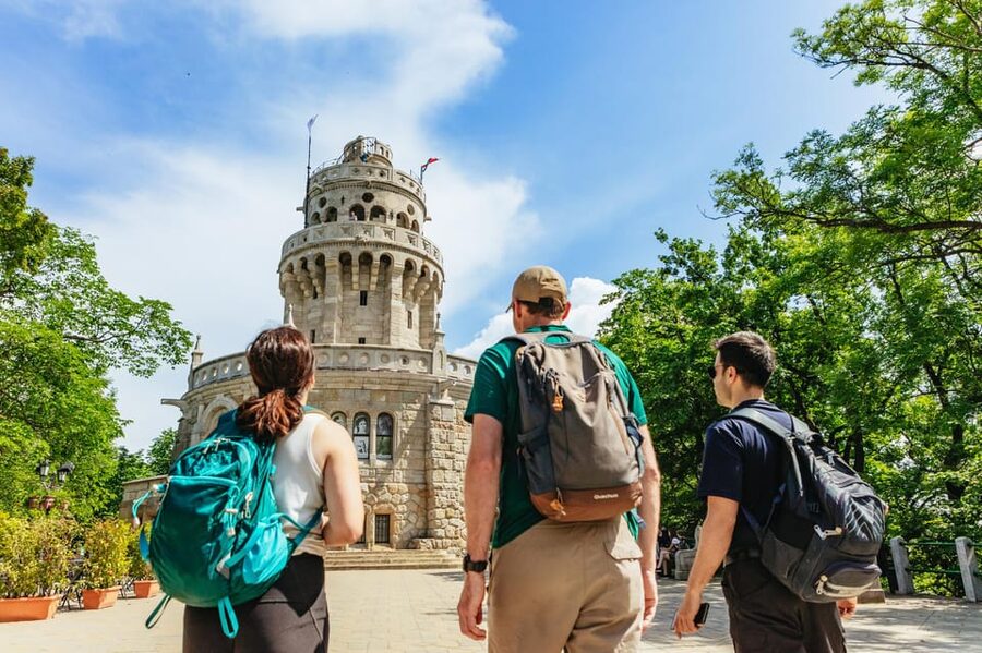 Budapest: Buda Hills Guided Hiking Tour with Optional Lunch - When to go, and how to plan your half day