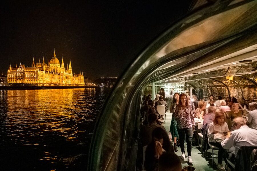 Budapest: Candlelit Dinner River Cruise with Live Music - Live Music on the Danube: Relaxing, Not Loud