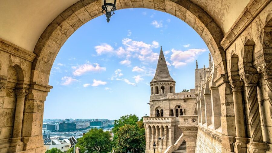 Budapest: Capture the most Photogenic Spots with a Local - Price and value: what $104 per person buys you