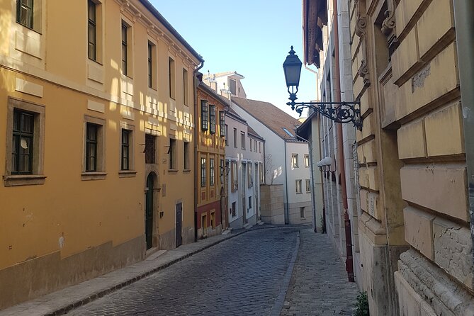 Budapest Castle District Walking Tour - Hospital in the Rock, Underground Defense Stories, and Huszár Humor