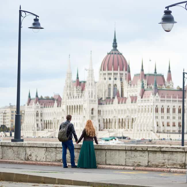 Budapest: Castle Hill Photoshoot with Private Photographer - Private Group, Set Time: 30 Minutes to 1.5 Hours That Fits