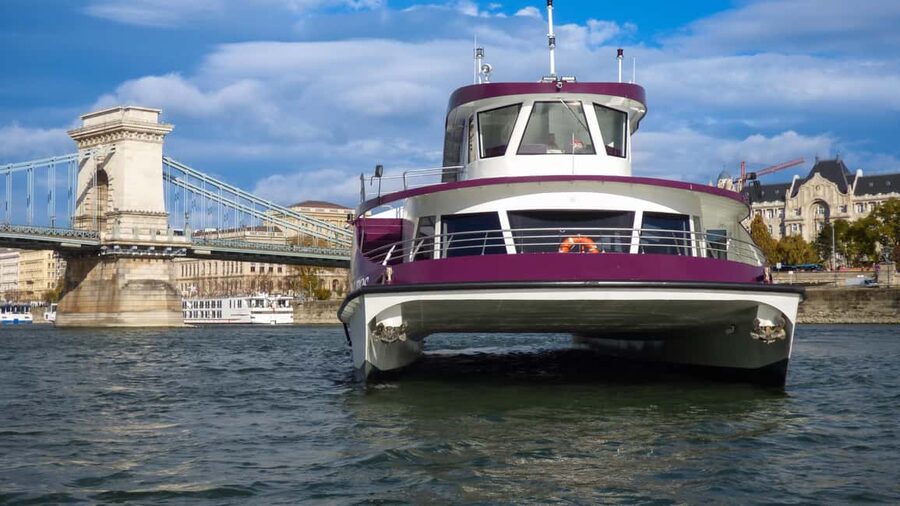 Budapest: Catamaran Pizza Cruise - Quick Hits: What Makes This Budapest Pizza Cruise Work