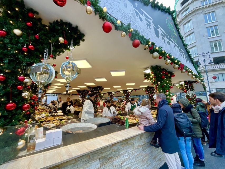 Budapest: Christmas Market Guided Walking Tour with Tastings - Learning Hungarian Christmas traditions through food, not trivia