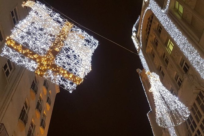 Budapest Christmas Market Tour with Basilica visit & Chimney cake - How the small-group setup changes the experience