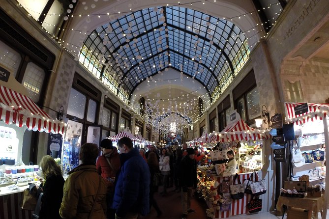Budapest Christmas Walking Tour & Entry to St Stephen's Basilica - St. Stephen’s Basilica: the included guided visit that anchors the evening