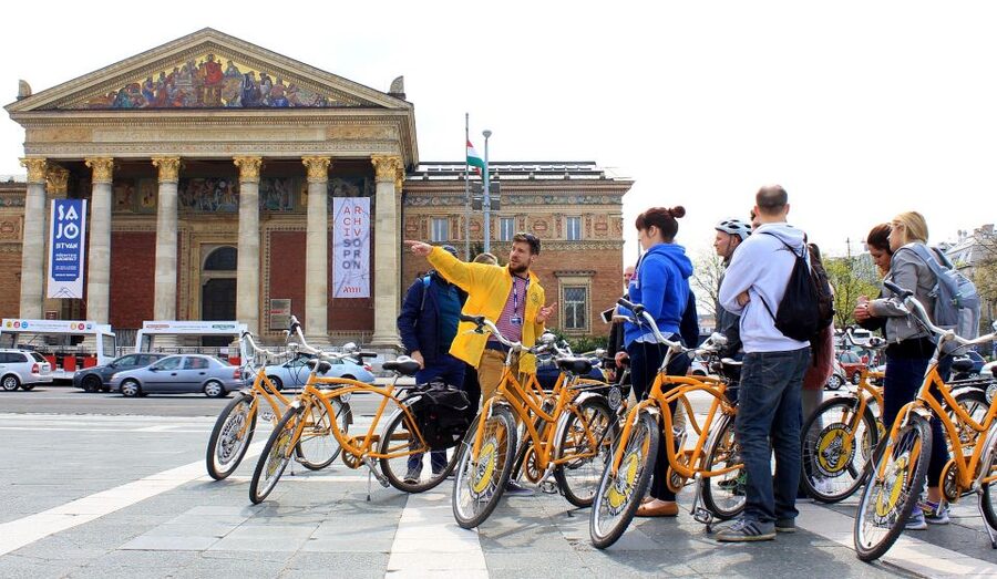 Budapest: City Bike Tour with Coffee Stop - Basilica, Liberty Square, and Parliament: a striking political triangle