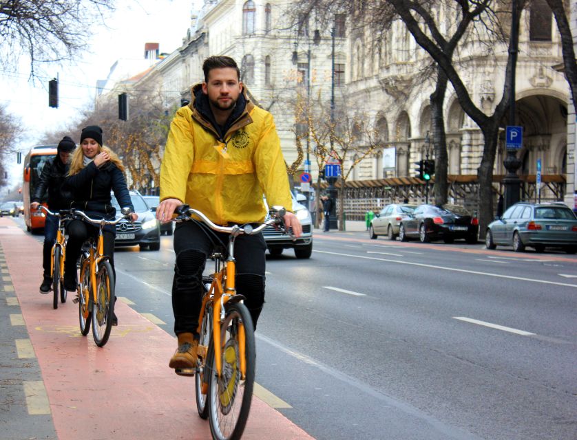 Budapest: City Bike Tour with Coffee Stop - Buda-side highlights by the Danube: Chain Bridge, Clark Adam Square, Elizabeth Bridge