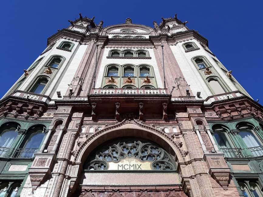 Budapest: City Center Tour & Folk Music Performance - Kálvin tér Start: Where the Tour Sets Its Pace