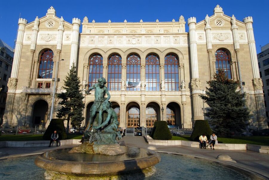 Budapest: City Discovery Tour - Passing the Opera House and noticing Budapest’s “grand” face